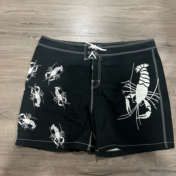 Polo by Ralph Lauren Swim Trunks - Black with lobster print - Size 40 - Picture 1 of 8